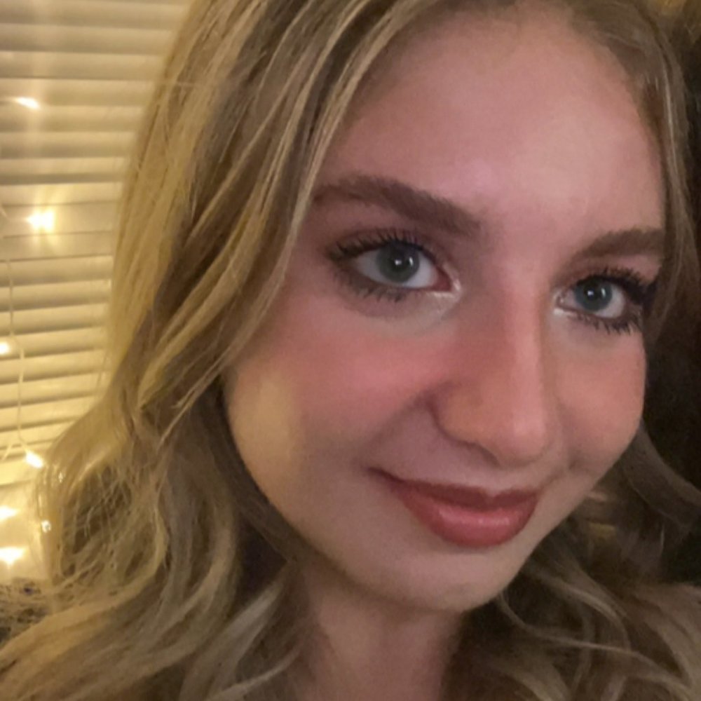 Meet your Posher, Caroline